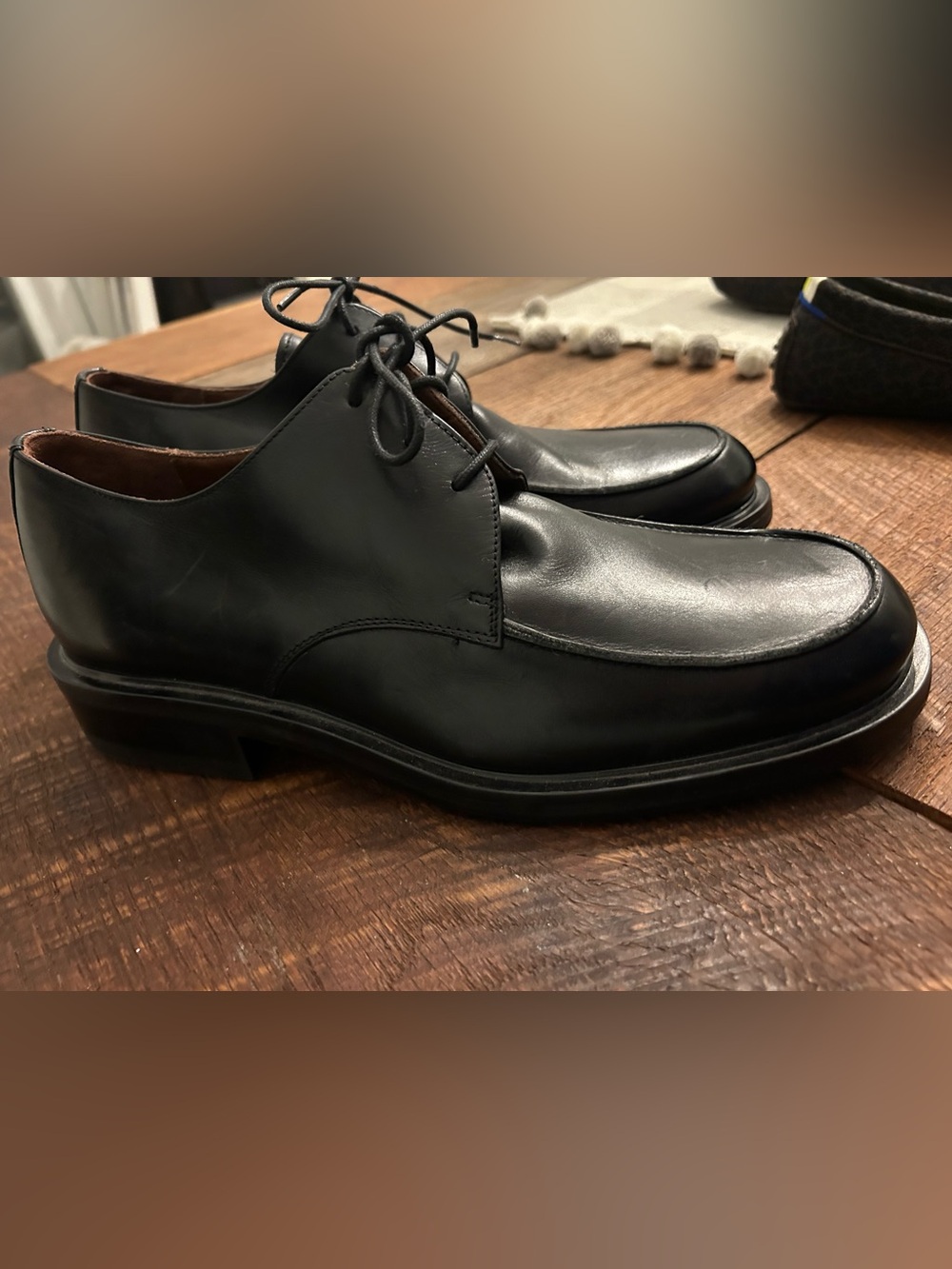 Barneys New York Black Leather Oxcord Dress Shoes- made in Italy. Size 10